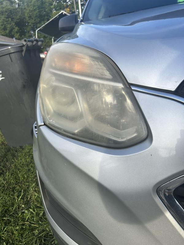 Second cloudy headlight before restoration